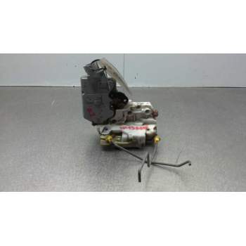 Recambio de cerradura puerta delantera izquierda para nissan primera berlina (p11) slx referencia OEM IAM 805032F010  