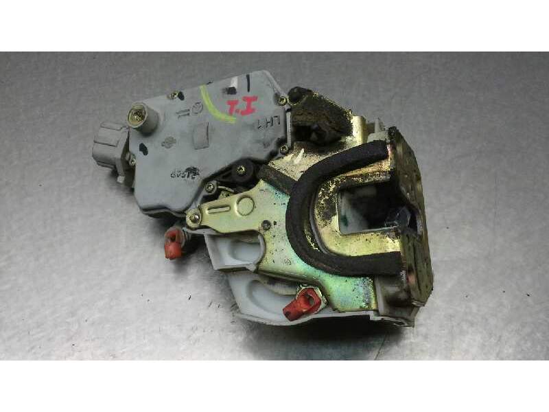 Recambio de cerradura puerta trasera izquierda para nissan primera berlina (p11) slx referencia OEM IAM 825039F511  