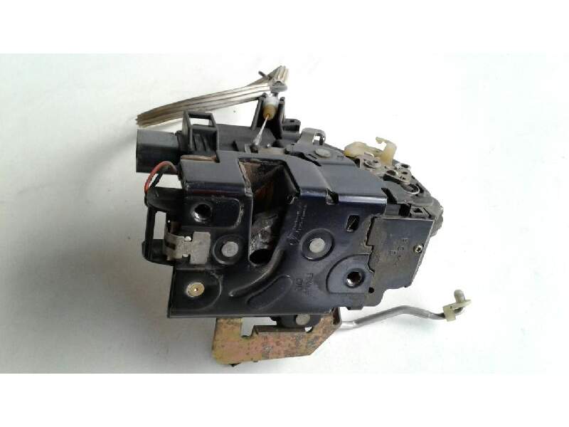 Recambio de cerradura puerta delantera derecha para audi a6 avant (4b5) 2.5 tdi quattro referencia OEM IAM 401837016  