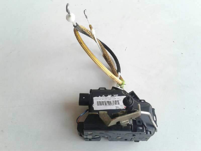 Recambio de cerradura puerta trasera izquierda para audi a6 avant (4b5) 2.5 tdi quattro referencia OEM IAM 4B0839015G  