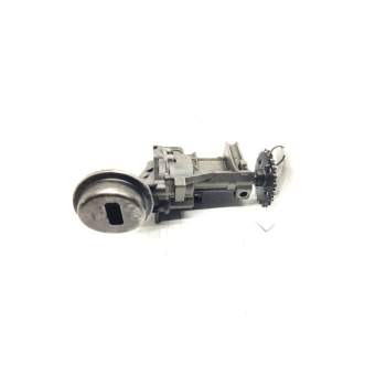 Recambio de bomba aceite para renault megane ii berlina 3p 1.5 dci diesel referencia OEM IAM 8300307174  