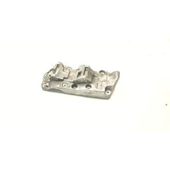 Recambio de soporte alternador para bmw 1 descapotable (e88) 120 d referencia OEM IAM 1116850686305  