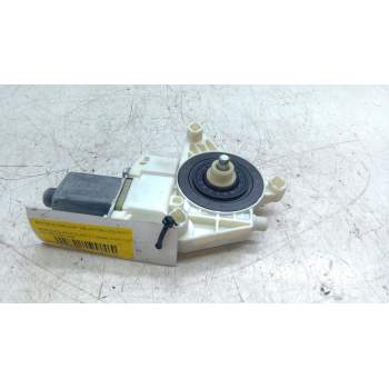 MOTOR ELEVALUNAS DELANTERO IZQUIERDO A2048200142 
