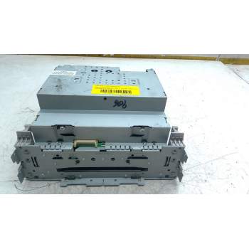 SISTEMA AUDIO / RADIO CD A2049003509 