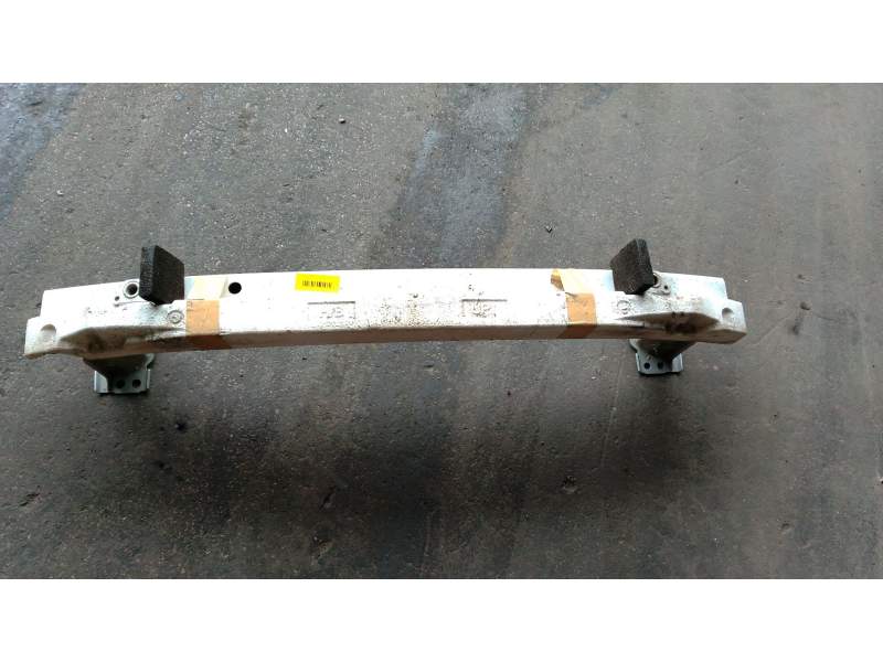 Recambio de refuerzo paragolpes delantero para toyota auris (_e15_) 1.8 hybrid (zwe150_) referencia OEM IAM 5202102120  