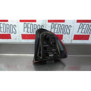 Recambio de piloto trasero izquierdo para mg serie 400 (rt) 414 i (4-ptas.) referencia OEM IAM XFB101010  