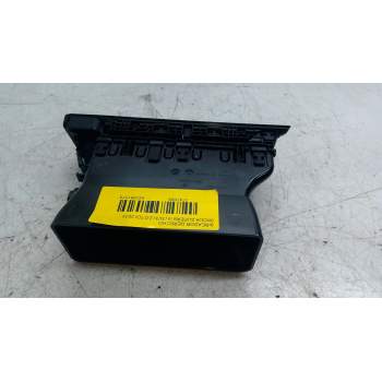 Recambio de aireador derecho para skoda superb iii (3v3) 2.0 tdi referencia OEM IAM 3V0819702E  