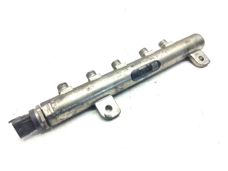 Recambio de rampa inyectora para opel vectra c berlina 1.9 cdti referencia OEM IAM 55208572  