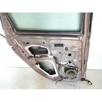 Recambio de puerta trasera izquierda para renault scenic iii dynamique referencia OEM IAM   