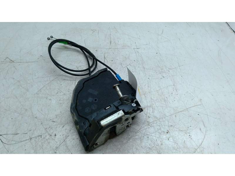 Recambio de cerradura puerta trasera derecha para toyota auris (_e15_) 1.8 hybrid (zwe150_) referencia OEM IAM A046693  