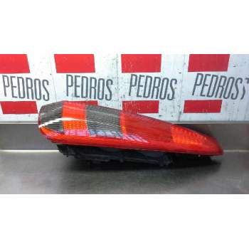 PILOTO TRASERO DERECHO 2S6113A602B 