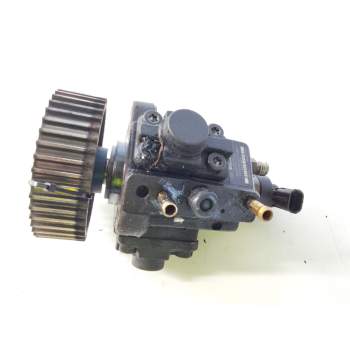 Recambio de bomba inyeccion para opel vectra c berlina 1.9 cdti referencia OEM IAM 0445010156  