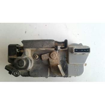 Recambio de cerradura puerta trasera izquierda para citroën xsara berlina 1.9 td sx referencia OEM IAM 913769  