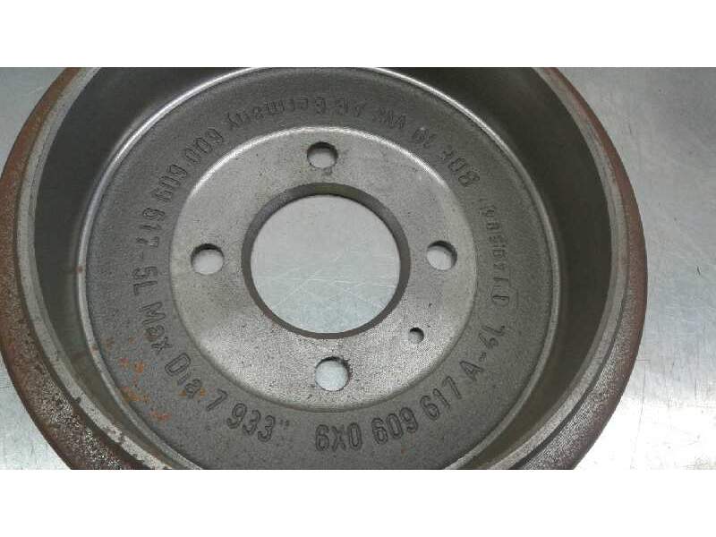 Recambio de tambor freno trasero para volkswagen polo (801/803) referencia OEM IAM 6X0609617 600609617 