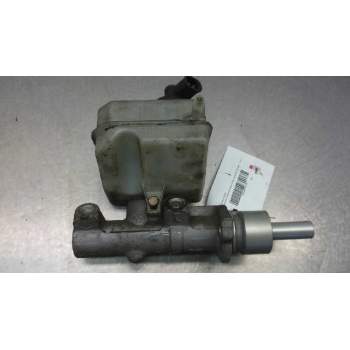 Recambio de bomba freno para renault master ii phase 2 caja cerrada 2.5 diesel referencia OEM IAM   