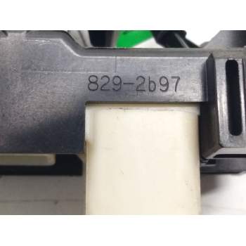 Recambio de mando elevalunas delantero derecho para toyota yaris active referencia OEM IAM 8292B97  
