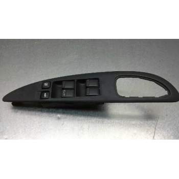 MANDO ELEVALUNAS DELANTERO IZQUIERDO 25401AV640 