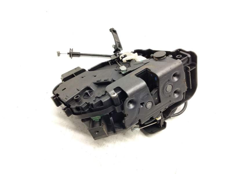 Recambio de cerradura puerta delantera derecha para volvo s80 berlina d5 executive referencia OEM IAM 30784487  