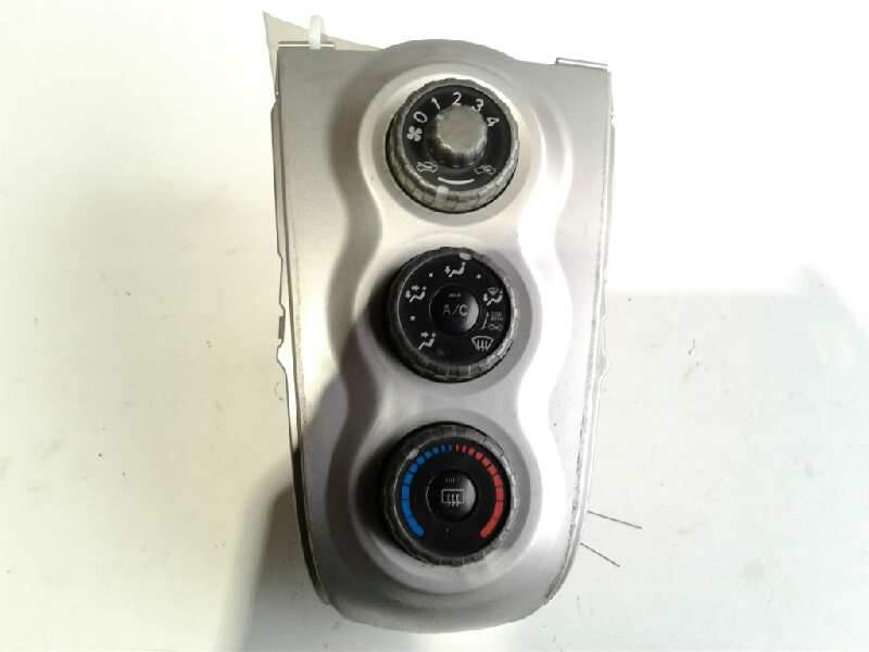 Recambio de mando calefaccion aire acondicionado para toyota yaris (ksp9/scp9/nlp9) básico referencia OEM IAM 554060D190  