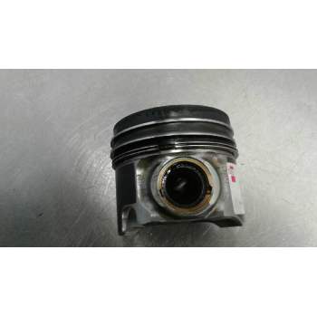 Recambio de piston para mitsubishi outlander (cw0) 2.0 di-d intense referencia OEM IAM   