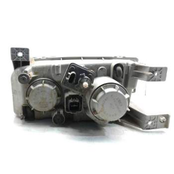 Recambio de faro derecho para hyundai trajet (fo) 2.0 crdi gls referencia OEM IAM 921033A020  