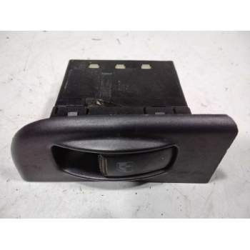 Recambio de mando elevalunas trasero izquierdo para hyundai trajet (fo) 2.0 crdi gls referencia OEM IAM 935353A000  
