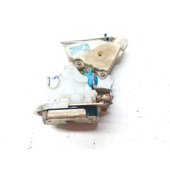 Recambio de cerradura puerta trasera derecha para nissan x-trail (t30) luxury (a,e) referencia OEM IAM 805524U300  