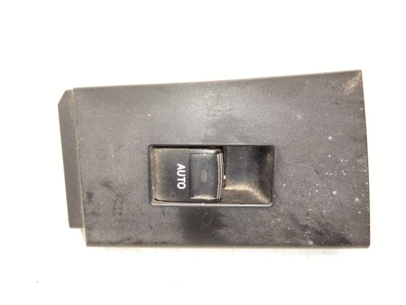 Recambio de mando elevalunas trasero izquierdo para toyota auris referencia OEM IAM 8481002130  