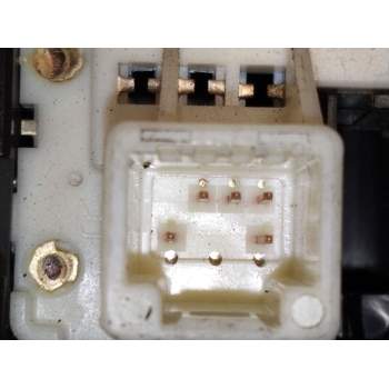 Recambio de mando elevalunas trasero izquierdo para toyota auris referencia OEM IAM 8481002130  