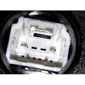 Recambio de cerradura puerta trasera derecha para toyota auris referencia OEM IAM 6905002180  