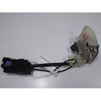 CERRADURA PUERTA TRASERA DERECHA 8142038000 