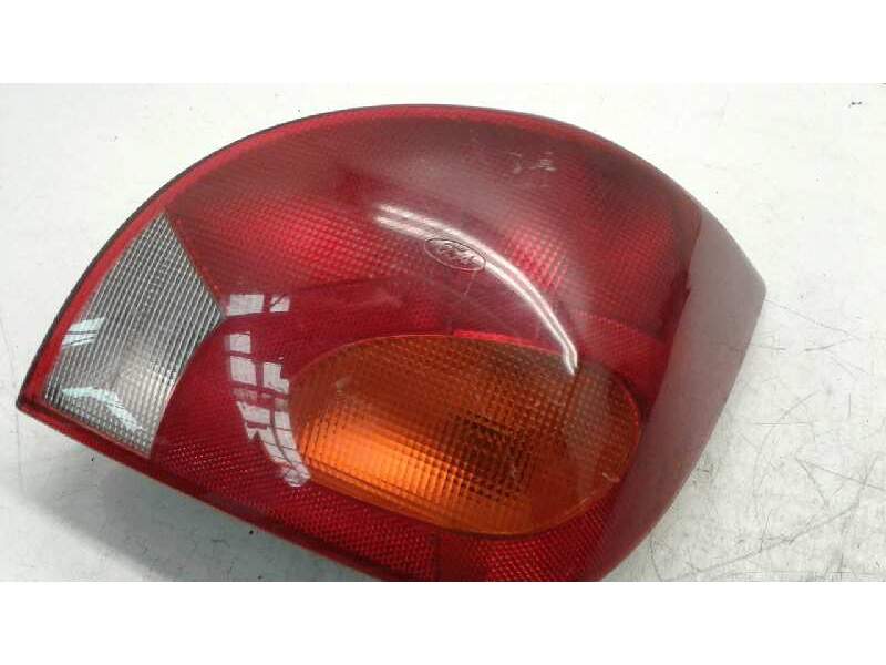 Recambio de piloto trasero derecho para ford fiesta berlina (dx) básico referencia OEM IAM 393856 1044154 