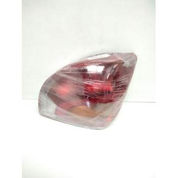 Recambio de piloto trasero derecho para ford fiesta berlina (dx) básico referencia OEM IAM 393856 1044154 