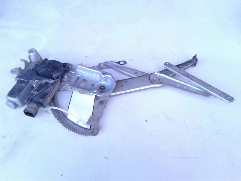 Recambio de elevalunas delantero derecho para opel corsa c blue line referencia OEM IAM 09113360  