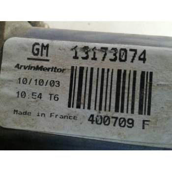 Recambio de elevalunas delantero derecho para opel corsa c blue line referencia OEM IAM 09113360  