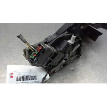 Recambio de cerradura puerta delantera derecha para ford focus berlina (cap) ambiente (d) referencia OEM IAM 3M5AR21812AM  