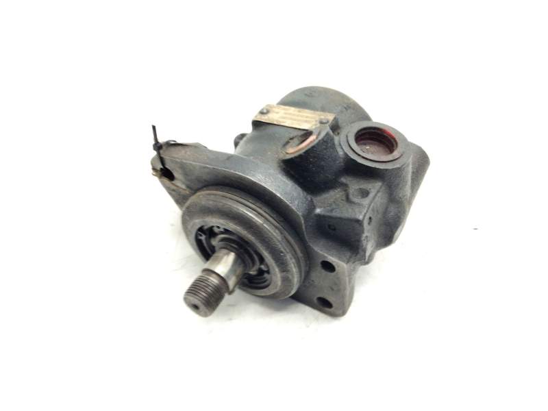 Recambio de bomba direccion para volvo referencia OEM IAM 7673955139  