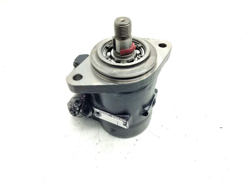 Recambio de bomba direccion para volvo referencia OEM IAM 7573955225  