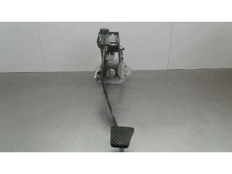 Recambio de pedal embrague para hyundai santa fe (sm) 2.0 gls crdi referencia OEM IAM 9384038000  