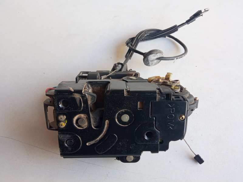 Recambio de cerradura puerta delantera derecha para volkswagen passat berlina (3b2) comfortline referencia OEM IAM 3B0885738EFKZ