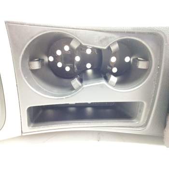 Recambio de reposabrazos para audi a4 berlina (8e) 2.0 tdi quattro (dpf) (103kw) referencia OEM IAM 8K0864981F  