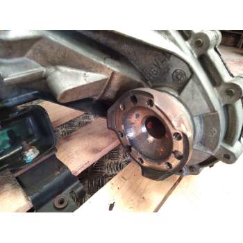 Recambio de caja cambios para jeep gr. cherokee (wh) 3.0 crd cat referencia OEM IAM R1632710901  