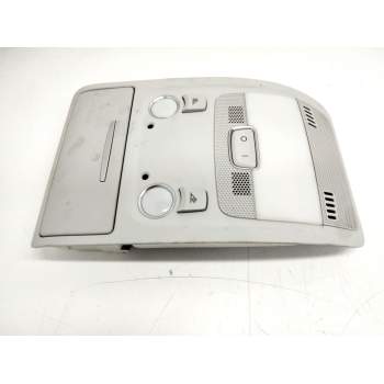 LUZ INTERIOR 8T0947135B 