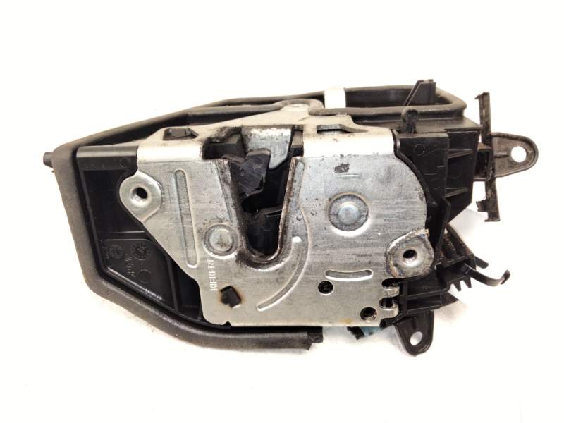 Recambio de cerradura puerta trasera izquierda para bmw 1 (e81) 120 i referencia OEM IAM 7202147  