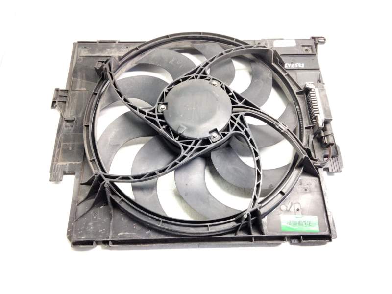 Recambio de electroventilador para bmw serie 1 lim. (f20/f21) referencia OEM IAM 7640508  