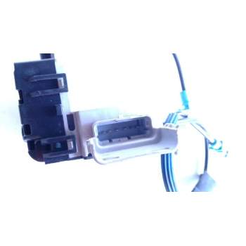 Recambio de cerradura puerta trasera derecha para citroën c4 berlina collection referencia OEM IAM 9138T5  