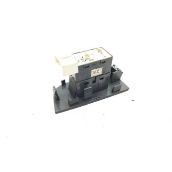Recambio de mando elevalunas trasero derecho para chevrolet epica 2.0 diesel cat referencia OEM IAM   