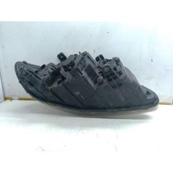 Recambio de faro izquierdo para ssangyong rodius i 2.7 xdi 4wd referencia OEM IAM 8310121201  