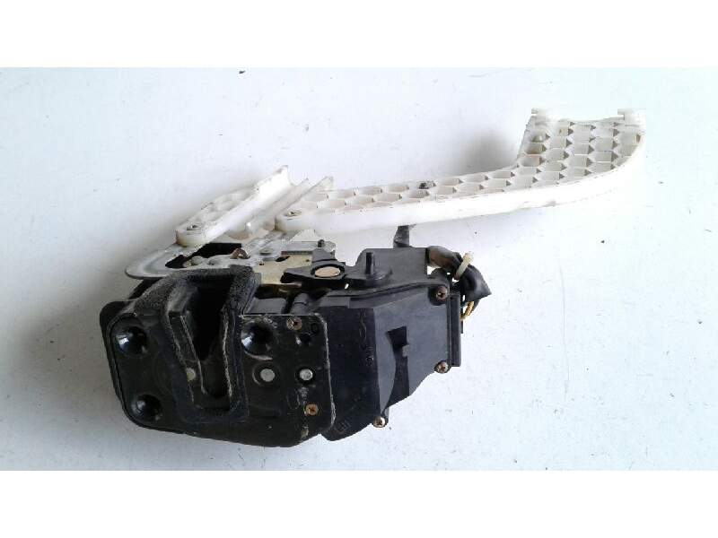 Recambio de cerradura puerta trasera izquierda para kia cerato 2.0 turbodiesel cat referencia OEM IAM   