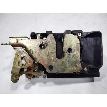 Recambio de cerradura puerta delantera izquierda para chevrolet nubira berlina sx referencia OEM IAM 96272641  